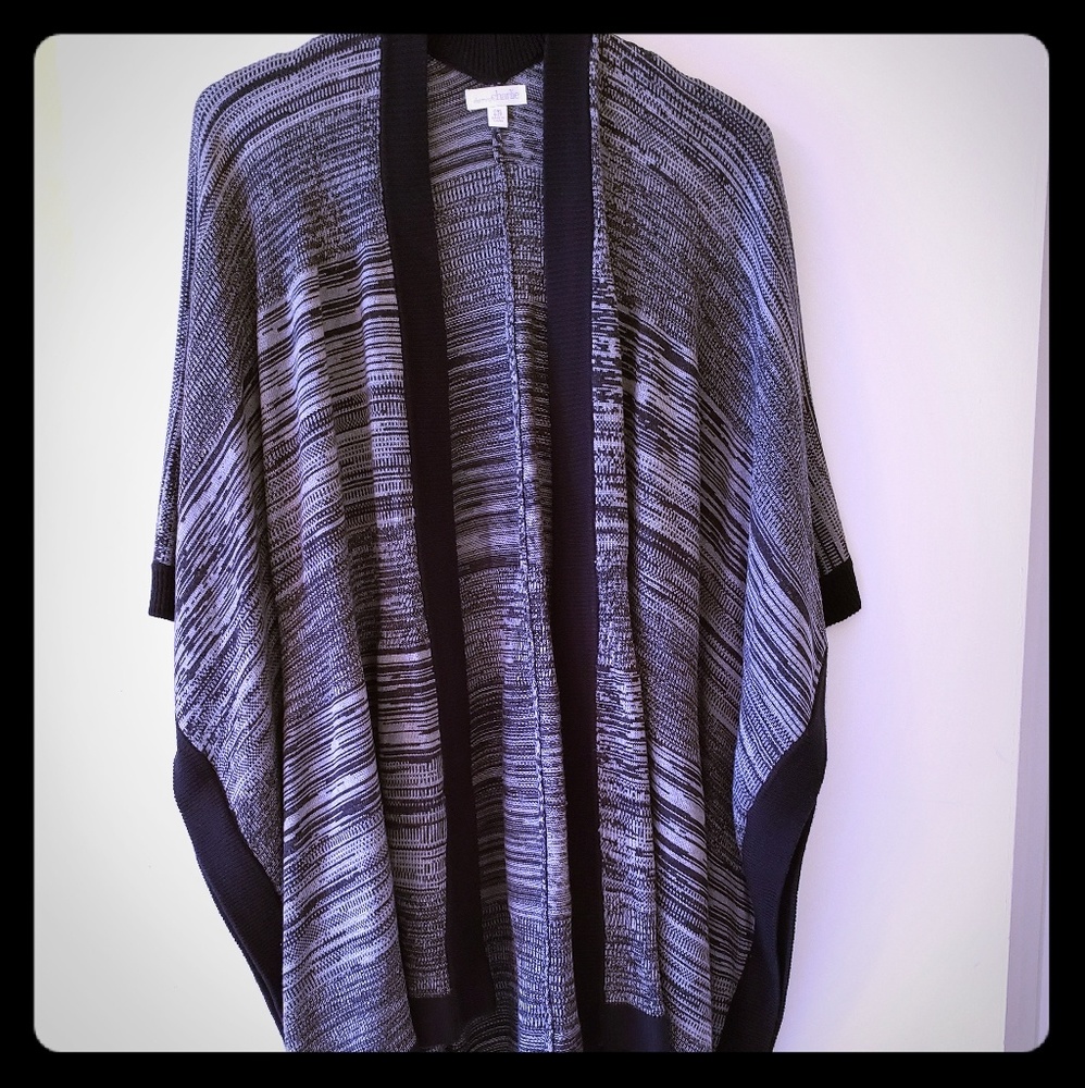 Black & Gray Ruana